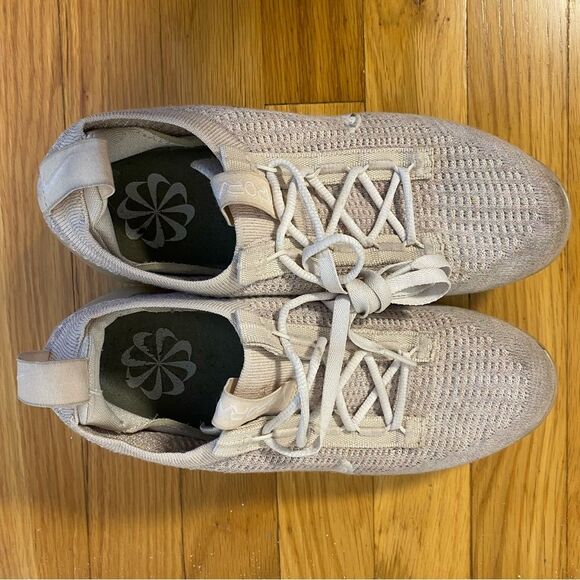 Women 7.5 - Nike Air VaporMax 2021 Flyknit Oatmeal Cream/White DC9454-101 - Picture 5 of 6